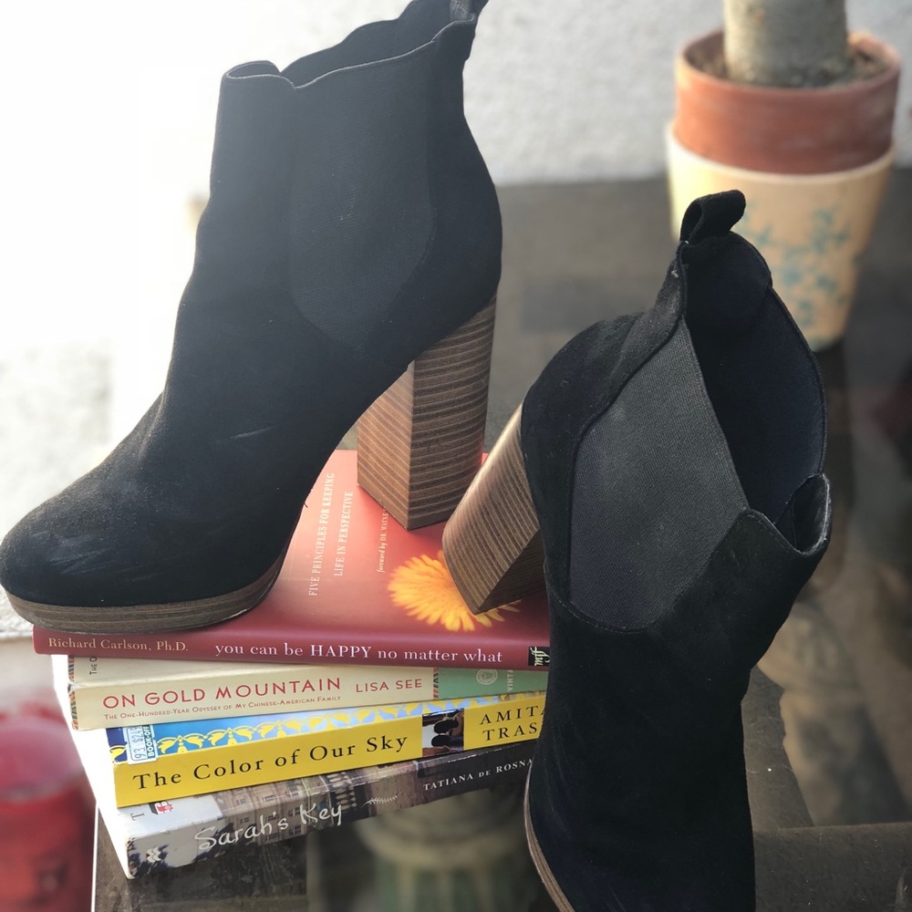 Forever 21 Faux Suede Ankle Boots